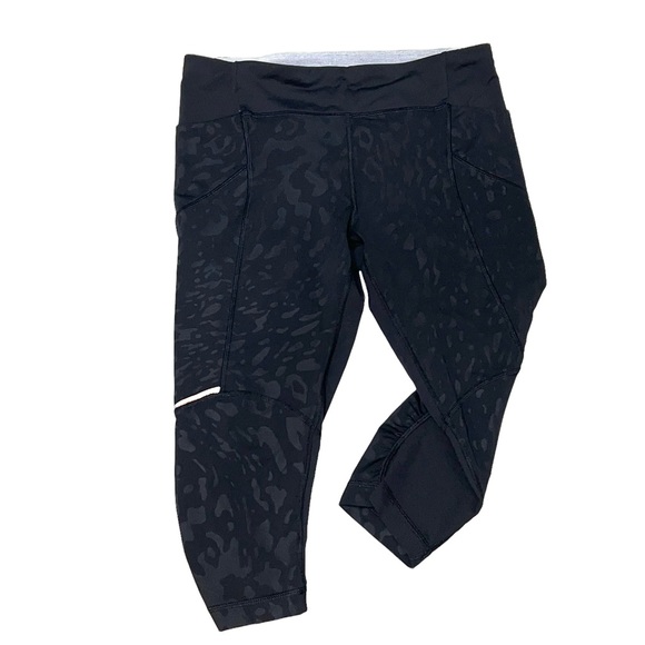 lululemon athletica Pants - Lululemon Yoga Leggings Ruched Detail Ankle Crop Black